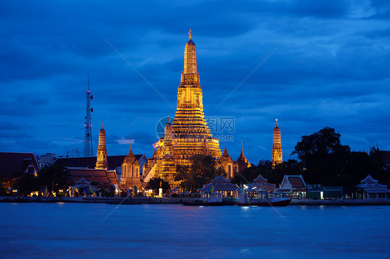 曼谷日落时Wat Arun的黄昏景色景观寺庙佛教徒旅游地标吸引力高棉语宗教假期旅行图片