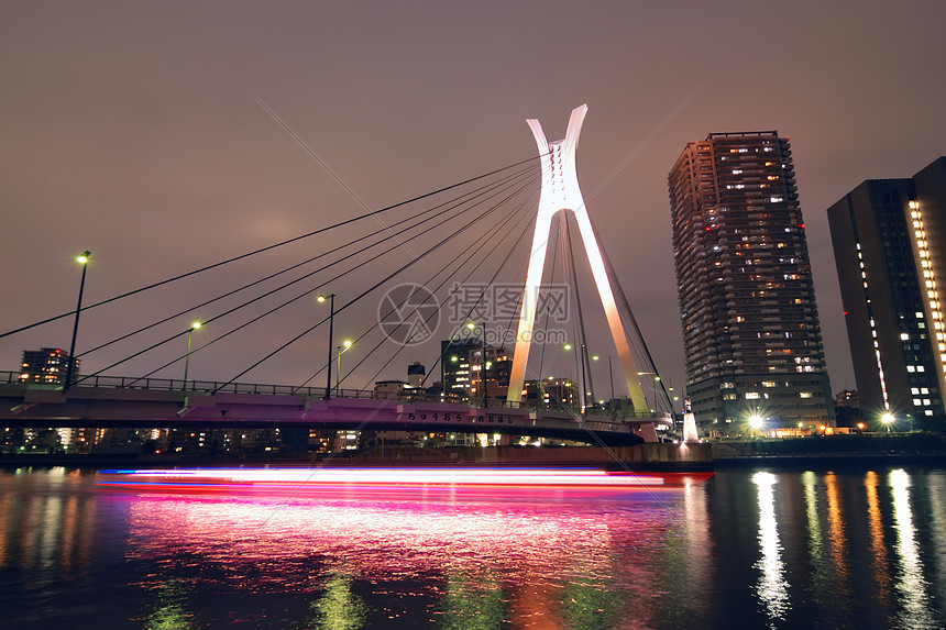 吊桥和船舶风光金属城市街道建筑学蓝色反射景观都市颜色图片