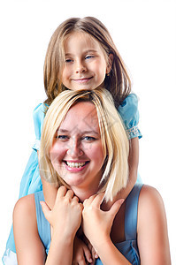 快乐的妈妈和女儿在白色乐趣女性父母喜悦女士女孩母性家庭拥抱幸福图片