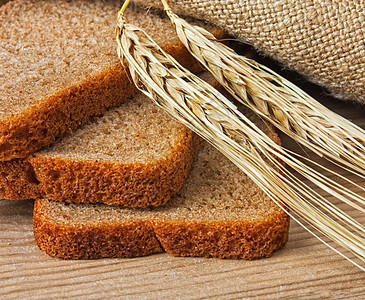 面包和耳朵收成粮食营养小麦核心大麦农业杂货店碳水化合物图片