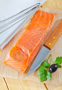 生鲑鱼鱼片美食木头食物午餐厨房产品草本植物营养香料图片