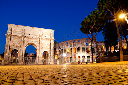 Colosseo和夜景意大利罗马旅游体育馆大理石石头古董历史建筑学废墟建筑斗兽场图片