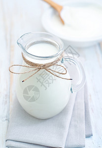 新鲜牛奶营养液体厨房国家投手茶点食物桌子饮料奶制品图片