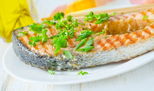 炸鱼海鲜鱼片香菜油炸饮食蔬菜烧烤用餐食物午餐图片