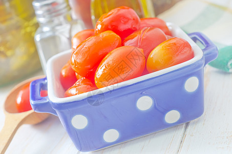 番茄玻璃厨房食谱盐渍桌子营养烹饪产品食物蔬菜图片
