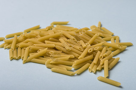 未烹煮的意大利面粉日食白色主食细绳贝壳面条饮食硬粒收藏黄色团体图片