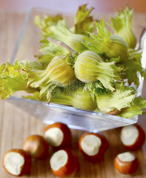 坚果种子核桃营养玻璃黄色棕色季节性食物宏观团体图片