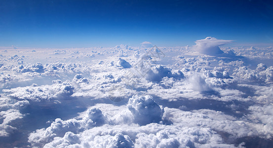 天空柔软度气象云景蓝色场景环境阳光天际天气白色图片
