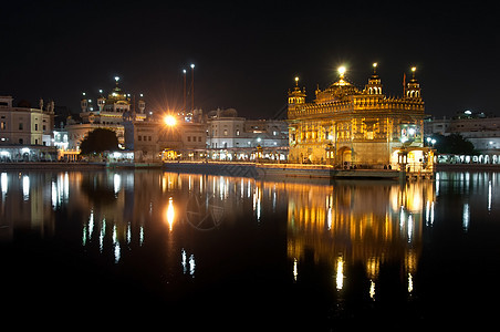 印度安里察金殿之夜观图片
