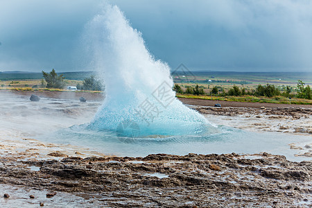 Strokkkur 喷雾器涌泉蓝色沙漠场地热能吸引力能源地热压力海湾图片