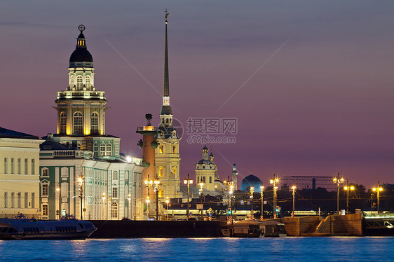 圣彼得堡白夜的标志性视图图片