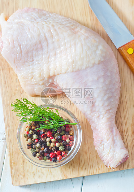 原鸡肉炙烤烧烤味道烹饪木板大腿润滑脂力量团体食物图片