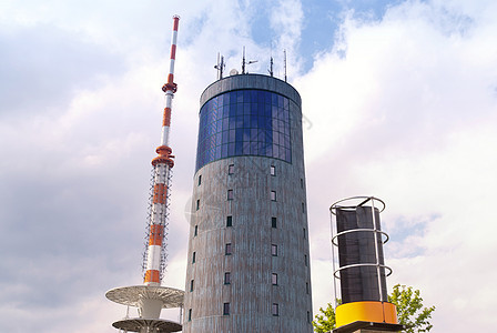 德国的登山小道Rennsteig系统建筑学桅杆发送气象站圆形收音机山脉建筑物电塔图片