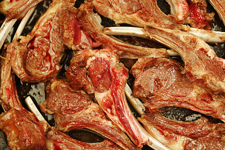锅上烧烤的肋骨盘子油炸猪肉香料牛肉营养美味食物美食羊肉图片