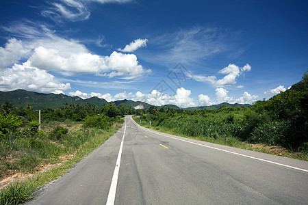 开放道路绿色街道天空国家旅行驾驶自由假期运输乡村图片