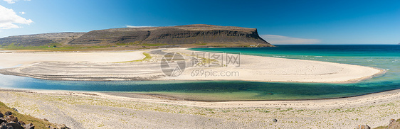 西峡湾黄色冰川峡湾海岸支撑全景绿色天蓝色风景远景图片