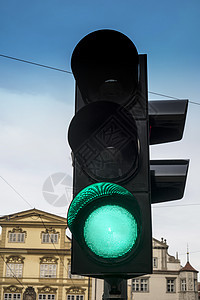 绿色交通灯城市安全街道建筑天空信号控制警告驾驶运输图片