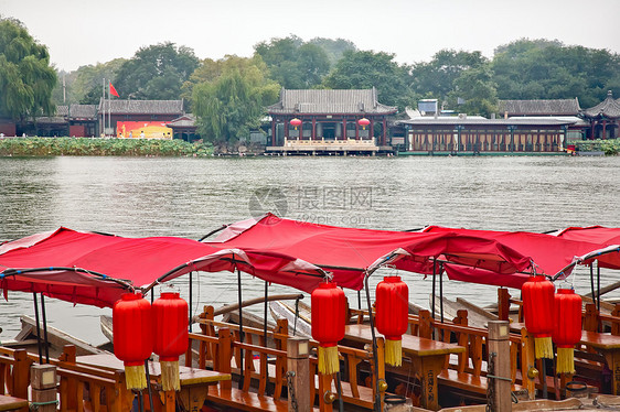 中国北京湖红船Houhai湖图片