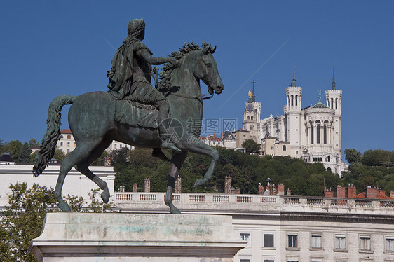 位于Bellecour的Louis Xiv礼仪雕像水平世界遗产马术大教堂广场母院教会图片