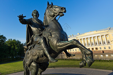 圣彼得堡的青铜骑士纪念碑雕塑骑术建筑学君主骑手骑士天空皇帝地标文化图片