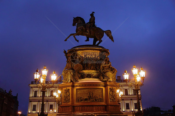 在彼得堡把俄国皇帝 雕刻在马上图片