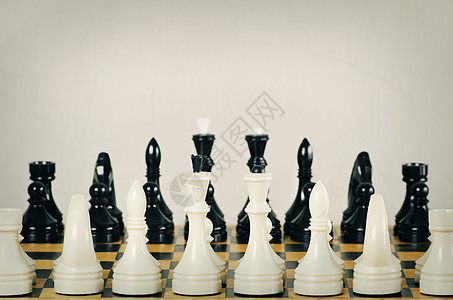 象棋杯子飞碟古董棋盘战略策略开局消遣主教竞赛图片