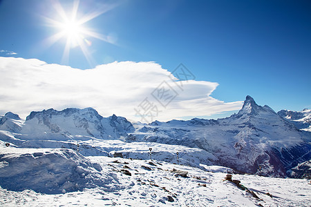 瑞士冬季风景 瑞士顶峰地标首脑旅游太阳岩石高度假期蓝色阳光图片