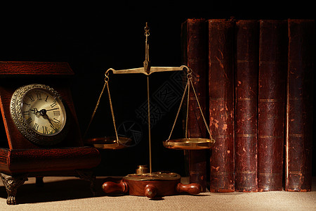 司法概念古董分针时间阅读平衡小时法律测量智慧正义图片