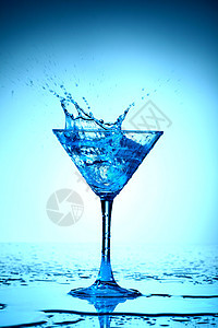 蓝鸡尾花杯子宏观流动小瓶咖啡店酒吧高脚杯生活玻璃餐厅图片