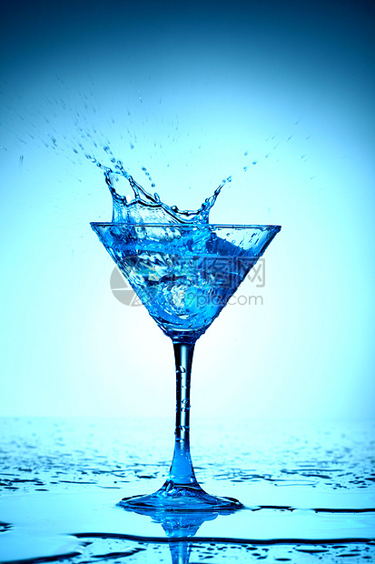 蓝鸡尾花杯子宏观流动小瓶咖啡店酒吧高脚杯生活玻璃餐厅图片