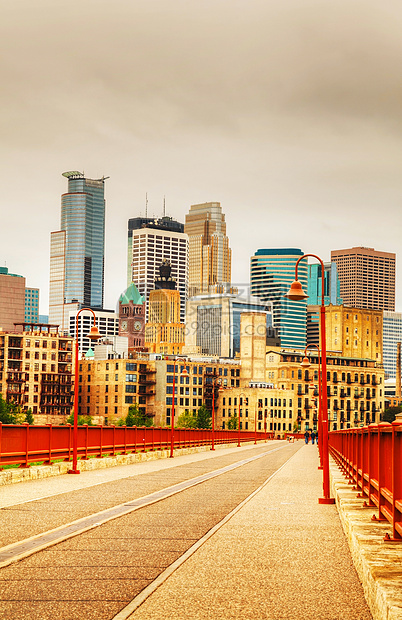 明尼苏达森林狼主力球员场均数据与战术作用全面梳理