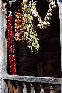 阳光下街头市场红辣椒和红辣椒胡椒混合物植物红色白色食物蔬菜厨房辣椒香料图片