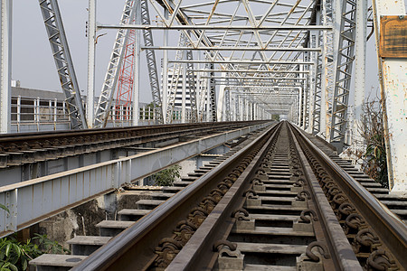 铁路桥技术火车蓝色场地旅行旅游过境金属场景车站图片