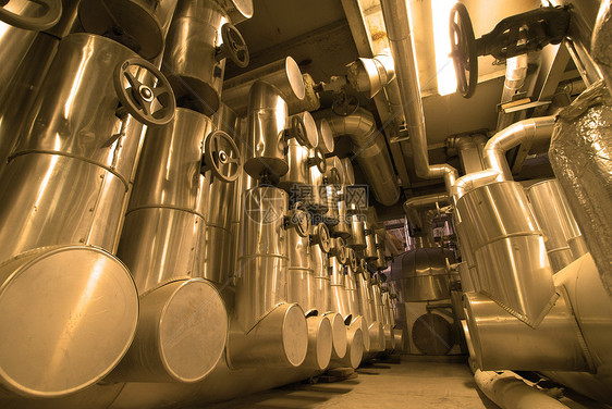 工业区 钢铁管道和黄色吨位电缆工厂技术压力计工程实验室引擎活力实验燃料齿轮图片