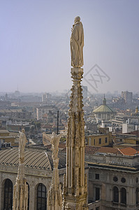 米兰风景城市纪念碑历史艺术大教堂全景教会雕像建造图片