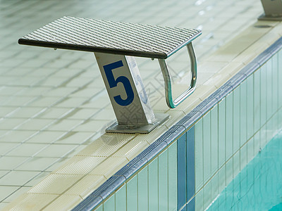 游泳赛起跑竞技游泳数字活动波纹比赛运动民众水池竞赛背景图片