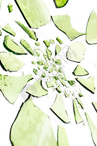 玻璃回收利用骨折边缘白色回收裂缝粉碎碎片绿色图片
