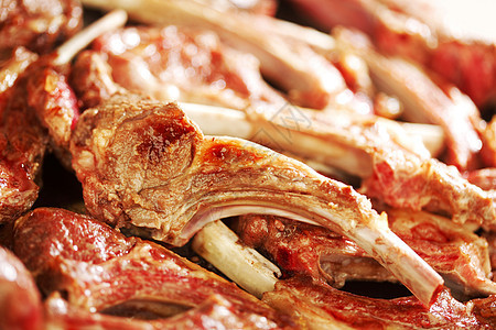 锅上烧烤的肋骨油炸美味香料猪肉营养羊肉烹饪腰部美食餐厅图片