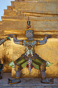 费拉考瓦的金塔之巨雕像佛塔监护人旅行热带宝塔寺庙建筑学历史警卫游客图片