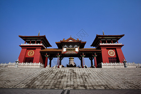 建筑结构架构蓝天公园风景宗教旅游寺庙绿色游客树木植被图片