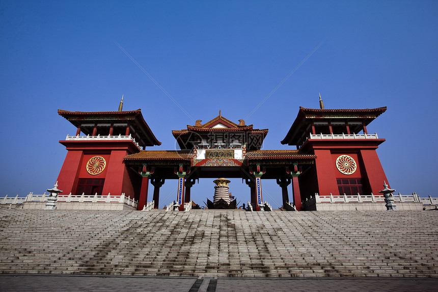 建筑结构架构蓝天公园风景宗教旅游寺庙绿色游客树木植被图片