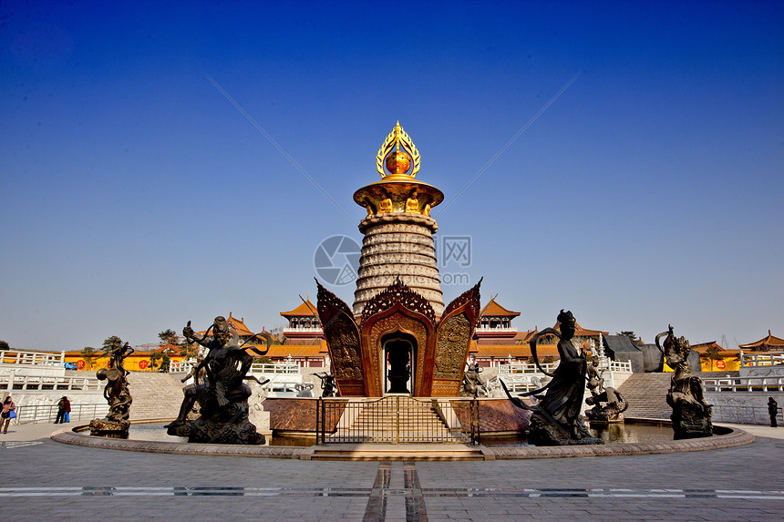 建筑结构架构树木寺庙游客公园宗教风景旅游绿色蓝天历史图片