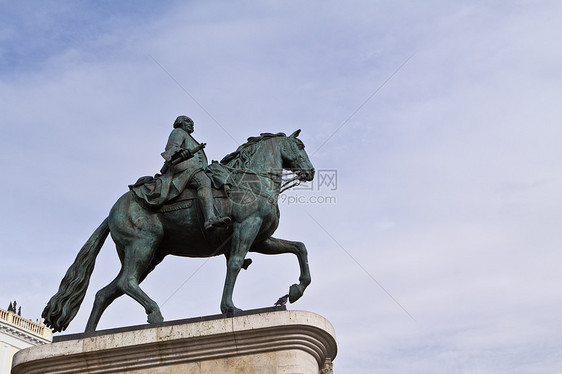 查尔斯三世国王雕塑建筑学建筑城市广场鸽子马术雕像地标溶胶图片