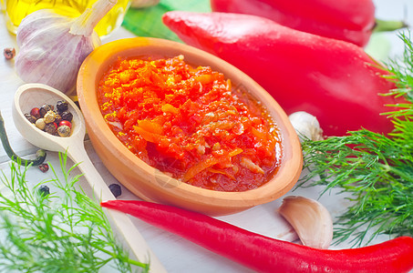 番茄和辣椒新鲜酱美食食物香料团体烹饪植物玻璃胡椒蔬菜香气图片