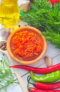 番茄和辣椒新鲜酱团体蔬菜植物玻璃烹饪香味胡椒香气美食香料图片