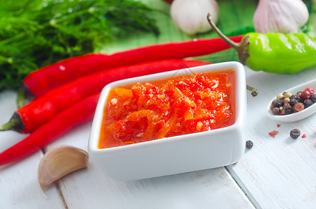 番茄和辣椒新鲜酱香料美食胡椒玻璃食物团体香气植物香味烹饪图片