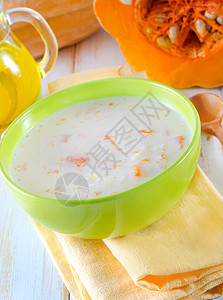 南瓜粥稀饭传统农场勺子美食盘子奶制品蔬菜陶瓷粮食图片