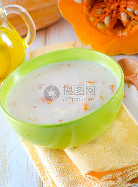 南瓜粥稀饭传统农场勺子美食盘子奶制品蔬菜陶瓷粮食图片