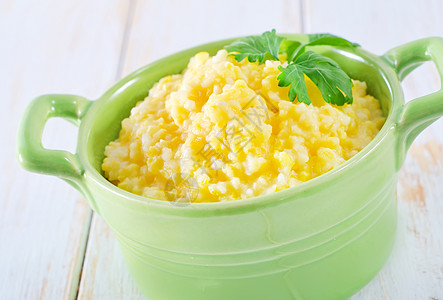 玉米粥食物面粉勺子营养玉米颗粒烹饪流行音乐糊状烘烤图片
