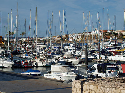 葡萄牙阿尔加韦阿加尔夫Portimao的游艇码头港口个性帆船旅行航行娱乐运动蓝色摩托艇汽艇图片